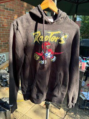 Mitchell & Ness Toronto Raptors Gold Dribble Hoodie Hardwood Classics Black